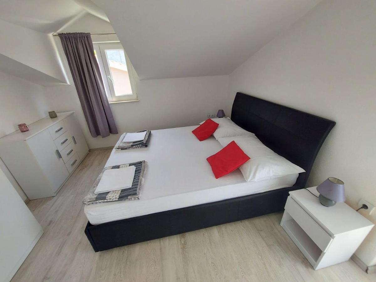 Apartments Durda Šibenik Esterno foto