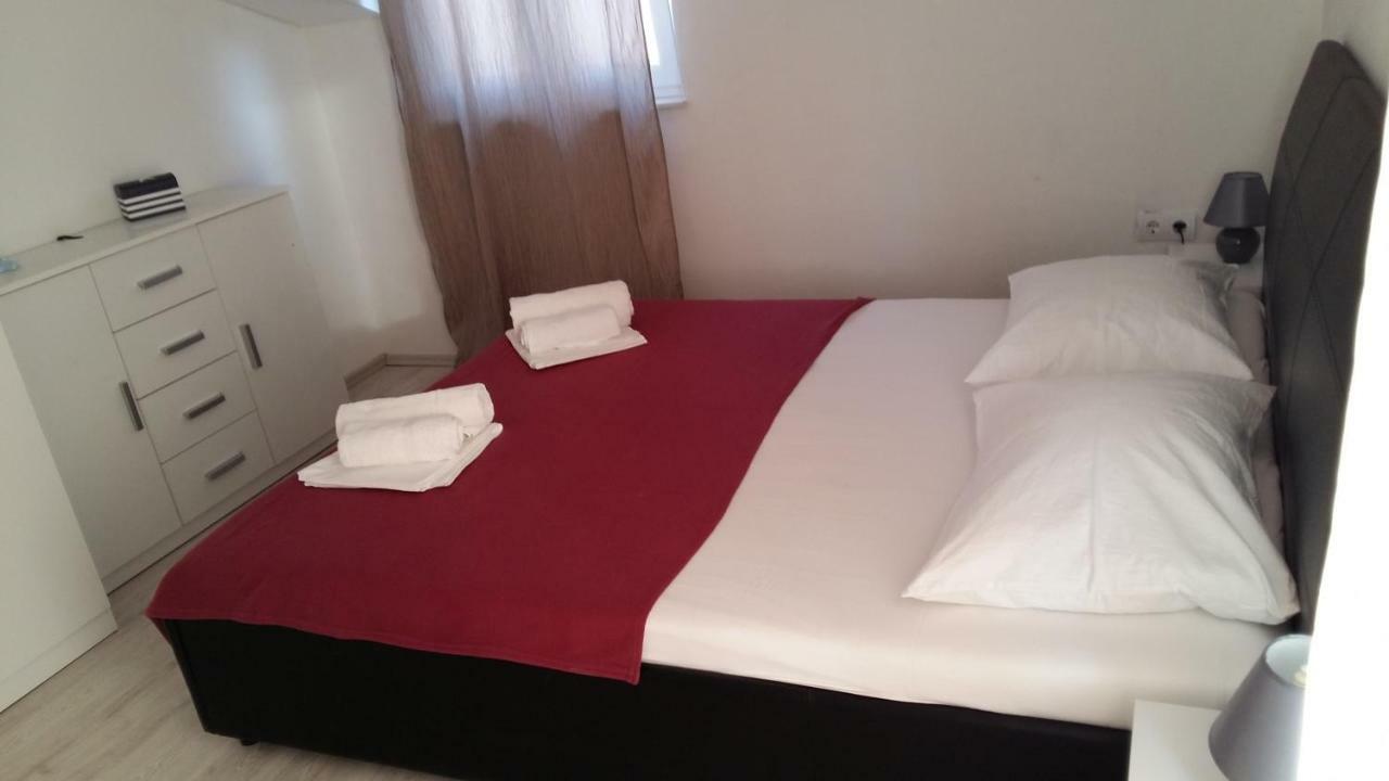Apartments Durda Šibenik Esterno foto